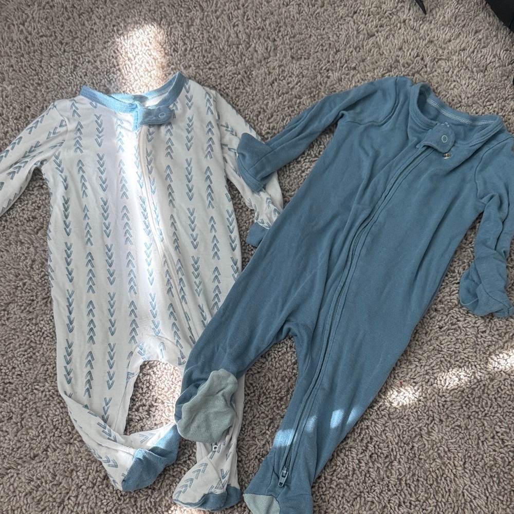 🍓 5 for $15 🍓 Set of 2 Cloud Island Blue and White Footies